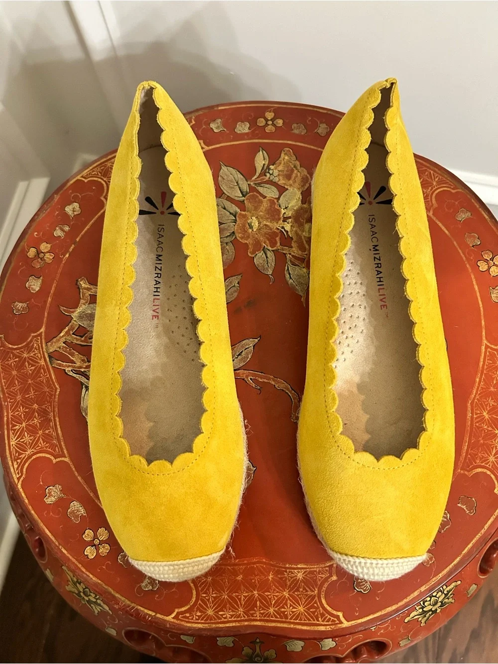 Isaac‎ Mizrahi Yellow Suede Scalloped Espadrille Flats